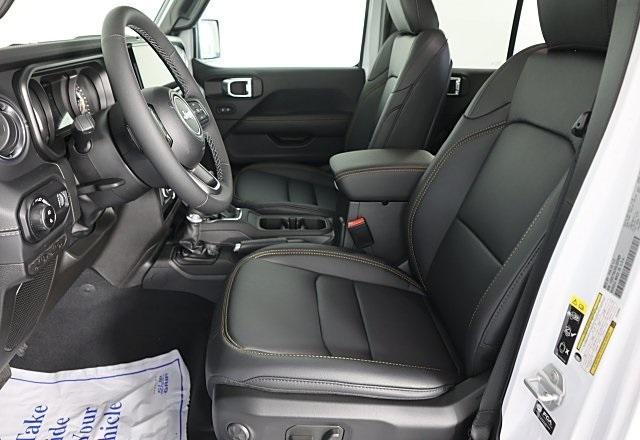 new 2025 Jeep Gladiator car, priced at $42,995