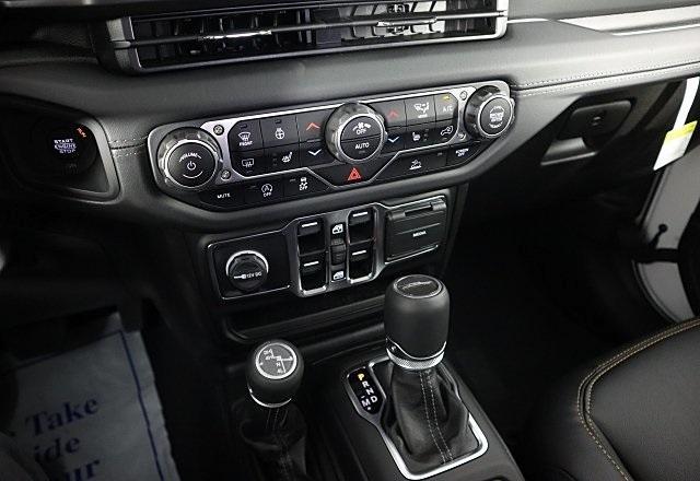new 2025 Jeep Gladiator car, priced at $42,995