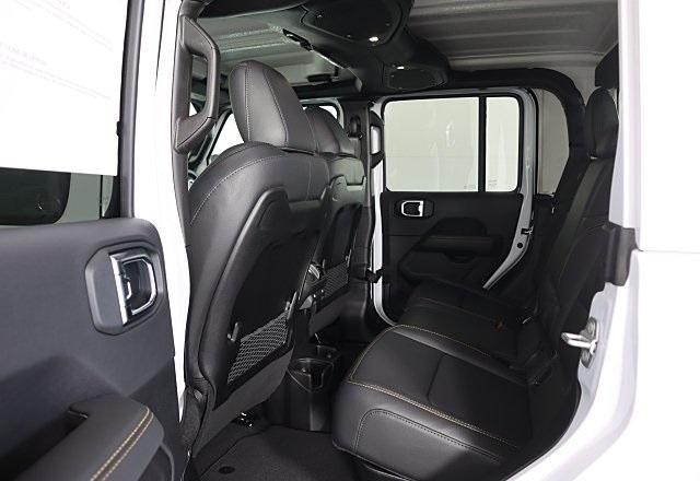 new 2025 Jeep Gladiator car, priced at $42,995