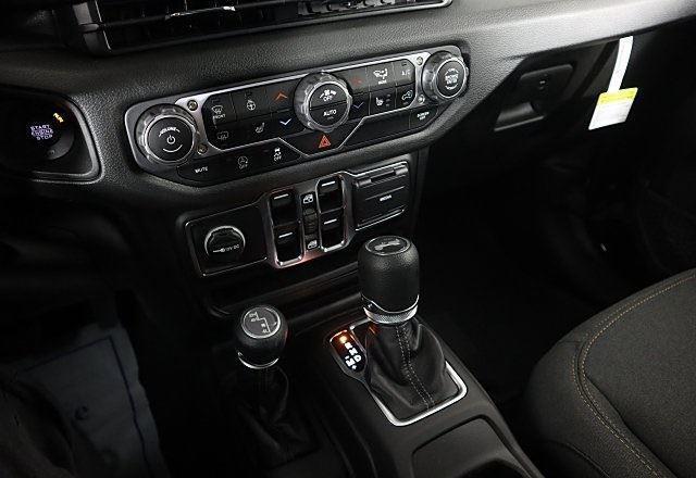 new 2025 Jeep Wrangler car, priced at $44,128