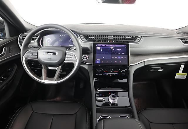 new 2025 Jeep Grand Cherokee car, priced at $48,261