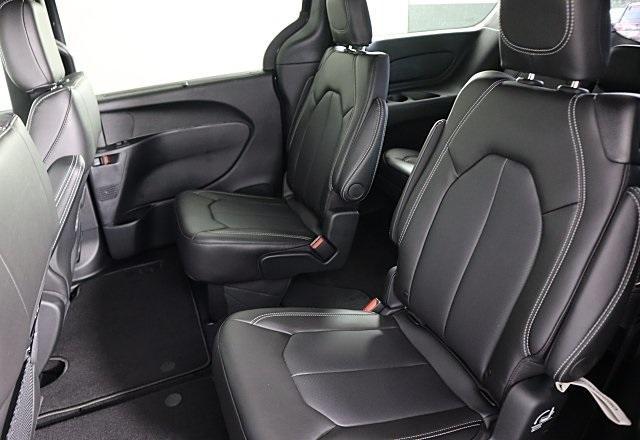 new 2025 Chrysler Pacifica car, priced at $43,046