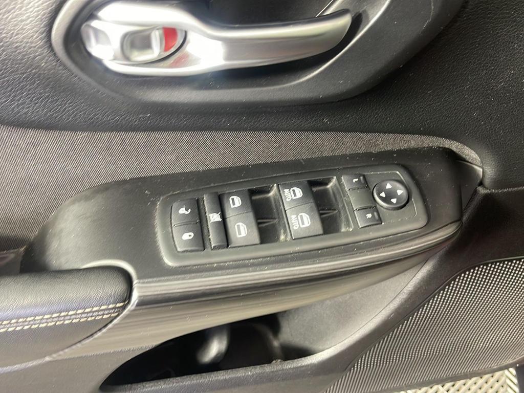 used 2015 Jeep Cherokee car, priced at $12,695