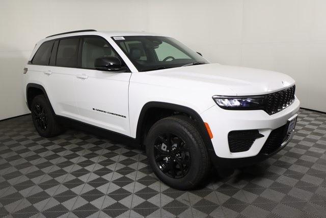 new 2024 Jeep Grand Cherokee car, priced at $39,995