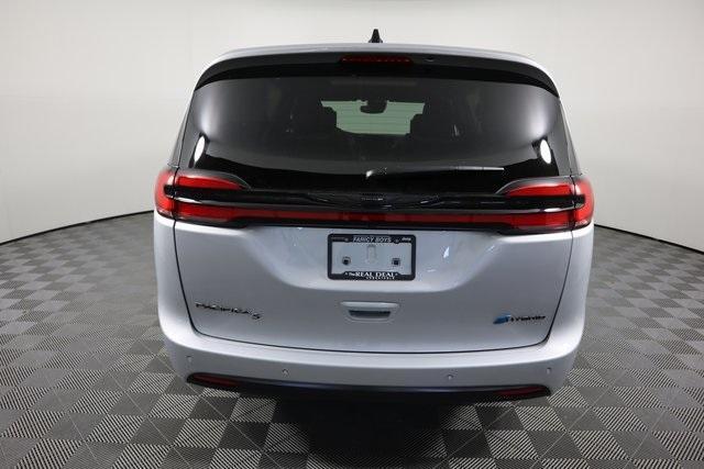 new 2023 Chrysler Pacifica Hybrid car, priced at $46,995