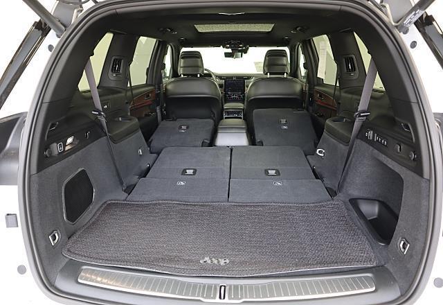 new 2025 Jeep Grand Cherokee L car, priced at $61,995