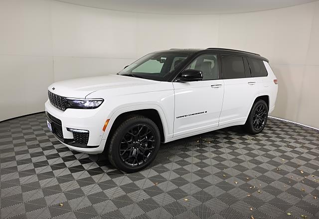 new 2025 Jeep Grand Cherokee L car, priced at $61,995