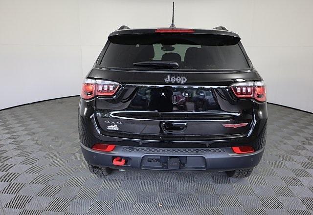 new 2025 Jeep Compass car, priced at $30,995