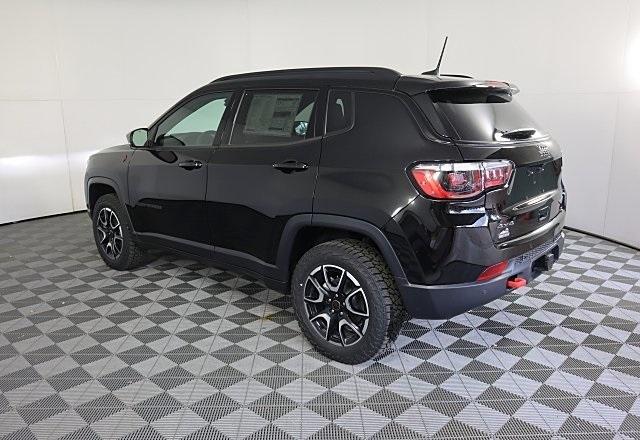 new 2025 Jeep Compass car, priced at $30,995
