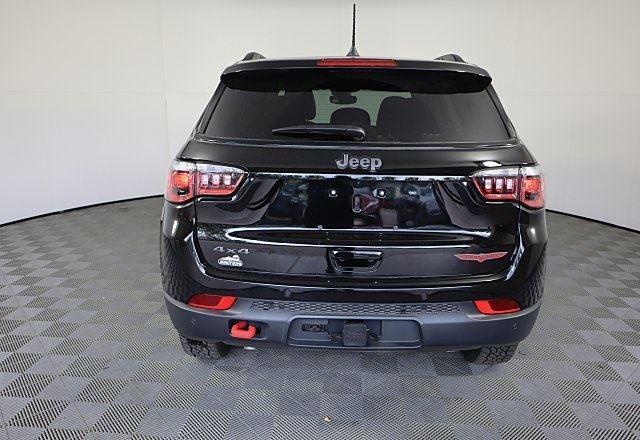 new 2025 Jeep Compass car, priced at $30,295