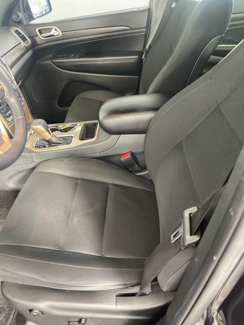 used 2016 Jeep Grand Cherokee car, priced at $17,595