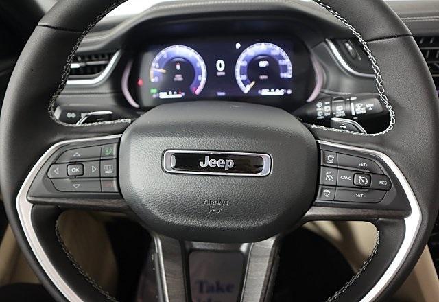new 2025 Jeep Grand Cherokee car, priced at $48,038