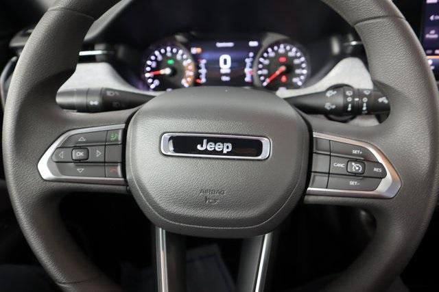 new 2025 Jeep Compass car, priced at $26,995