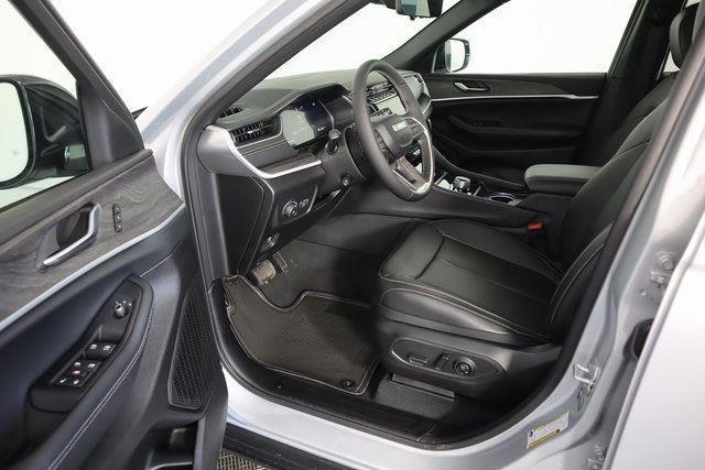 new 2025 Jeep Grand Cherokee L car, priced at $49,995