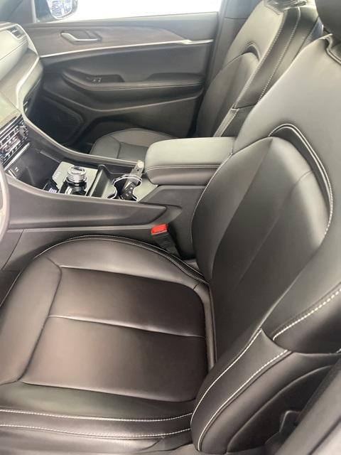 used 2025 Jeep Grand Cherokee car