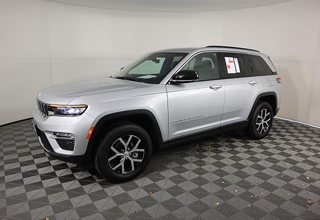 used 2025 Jeep Grand Cherokee car