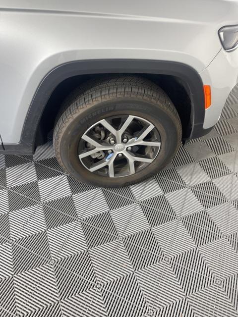 used 2025 Jeep Grand Cherokee car