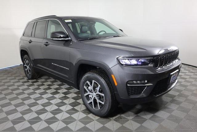 new 2025 Jeep Grand Cherokee car, priced at $42,903