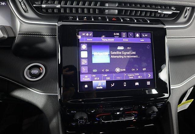 new 2025 Jeep Grand Cherokee car, priced at $44,652