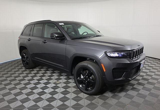 new 2025 Jeep Grand Cherokee car, priced at $44,652