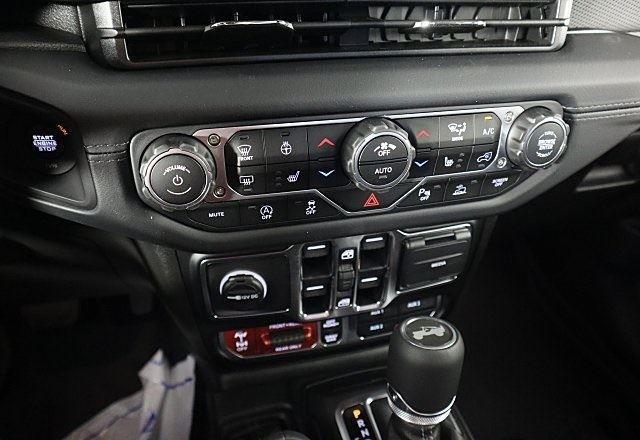 new 2025 Jeep Wrangler car, priced at $66,390