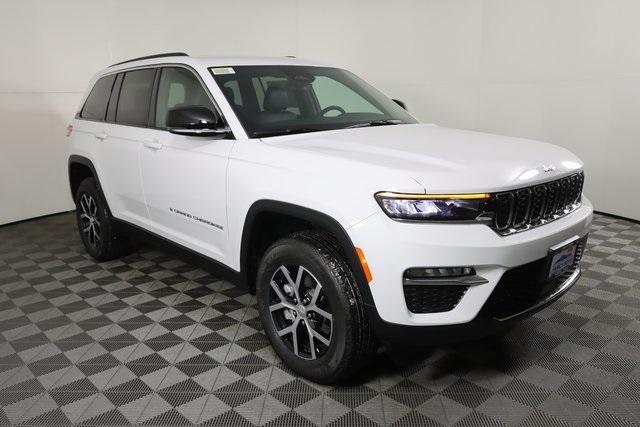 new 2025 Jeep Grand Cherokee car, priced at $42,332