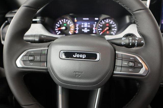 new 2025 Jeep Compass car, priced at $28,995