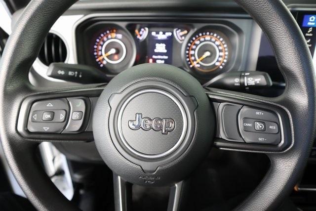 new 2024 Jeep Gladiator car, priced at $41,673