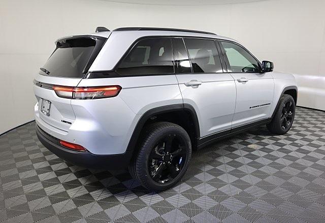 new 2025 Jeep Grand Cherokee car, priced at $50,627