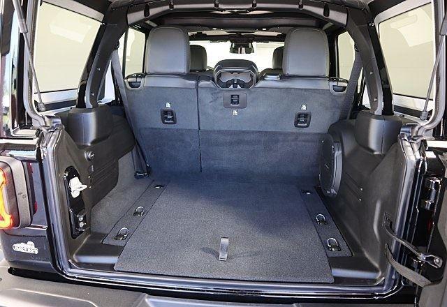 new 2025 Jeep Wrangler car, priced at $59,074