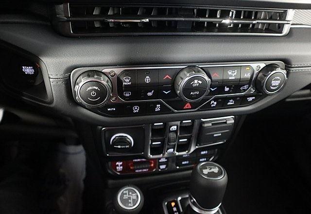 new 2025 Jeep Wrangler car, priced at $59,074