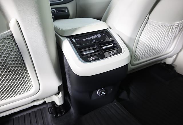 used 2020 Volvo XC90 car, priced at $25,995