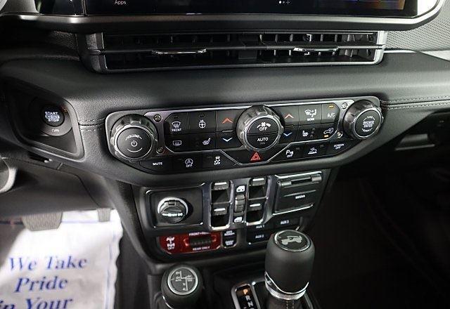 new 2025 Jeep Wrangler car, priced at $68,305