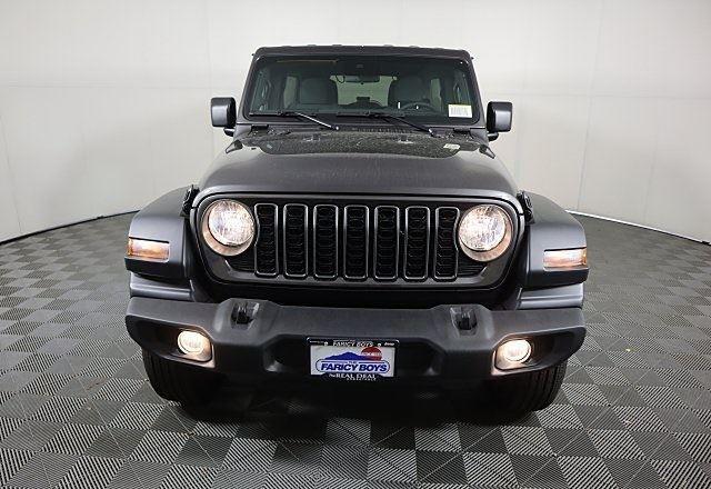 new 2025 Jeep Wrangler car, priced at $40,995