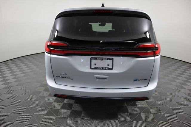 new 2023 Chrysler Pacifica Hybrid car, priced at $44,495