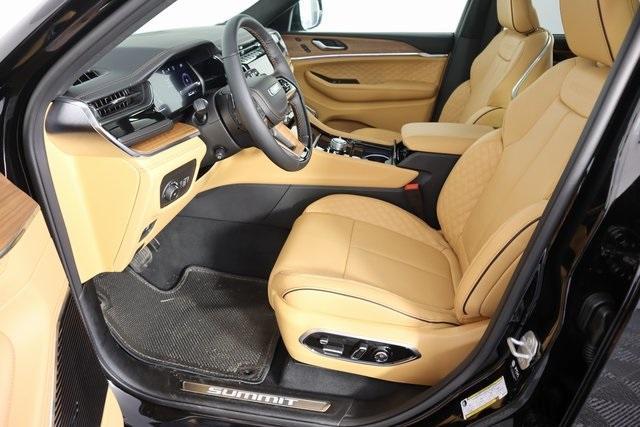 new 2025 Jeep Grand Cherokee car, priced at $64,103