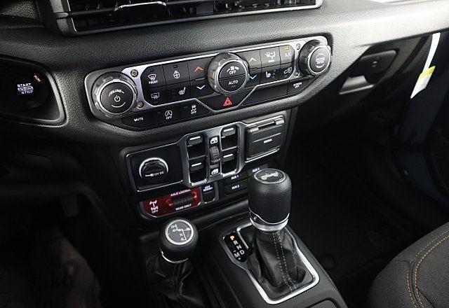 new 2025 Jeep Wrangler car, priced at $49,372