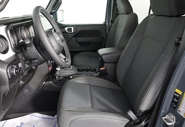 new 2025 Jeep Wrangler car, priced at $49,372