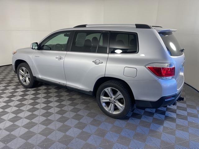 used 2013 Toyota Highlander car, priced at $18,495