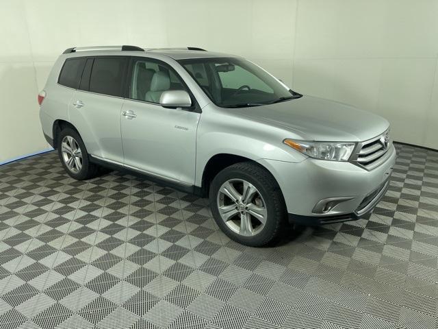 used 2013 Toyota Highlander car, priced at $18,495