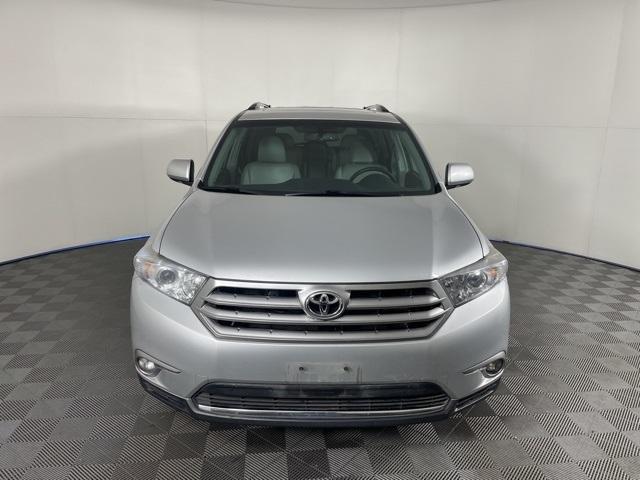 used 2013 Toyota Highlander car, priced at $18,495