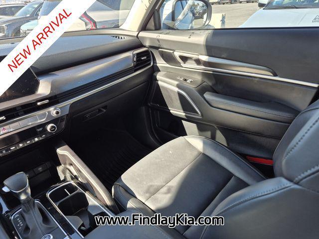 used 2024 Kia Telluride car, priced at $32,097