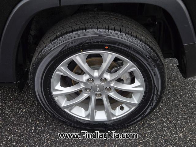 used 2021 Jeep Cherokee car, priced at $14,497