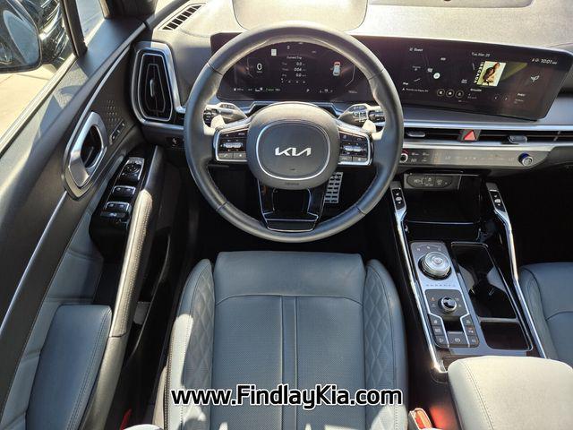 used 2025 Kia Sorento Plug-In Hybrid car, priced at $43,497