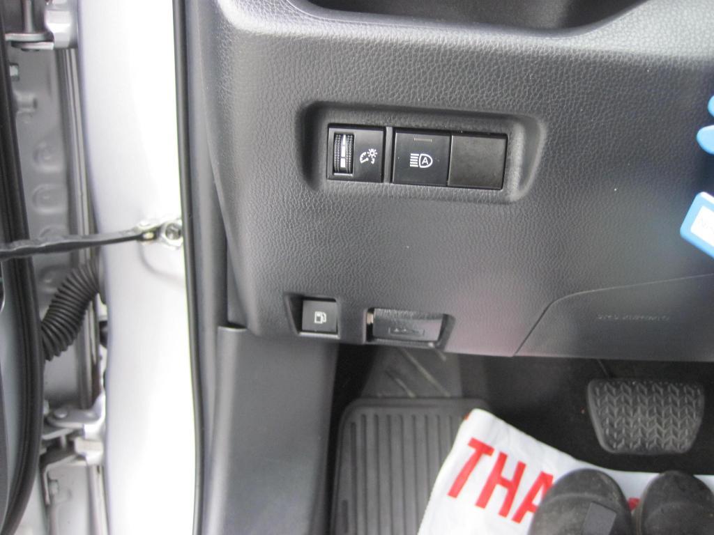 used 2022 Toyota RAV4 Hybrid car, priced at $32,950
