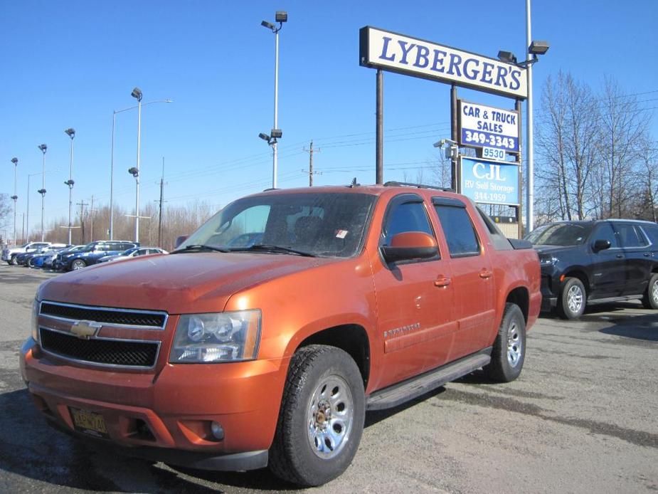 used 2007 Chevrolet Avalanche car, priced at $14,950