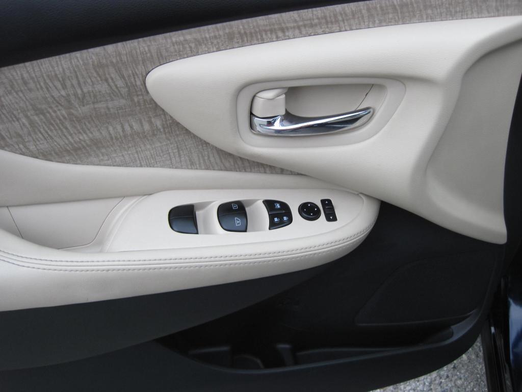 used 2023 Nissan Murano car, priced at $25,950