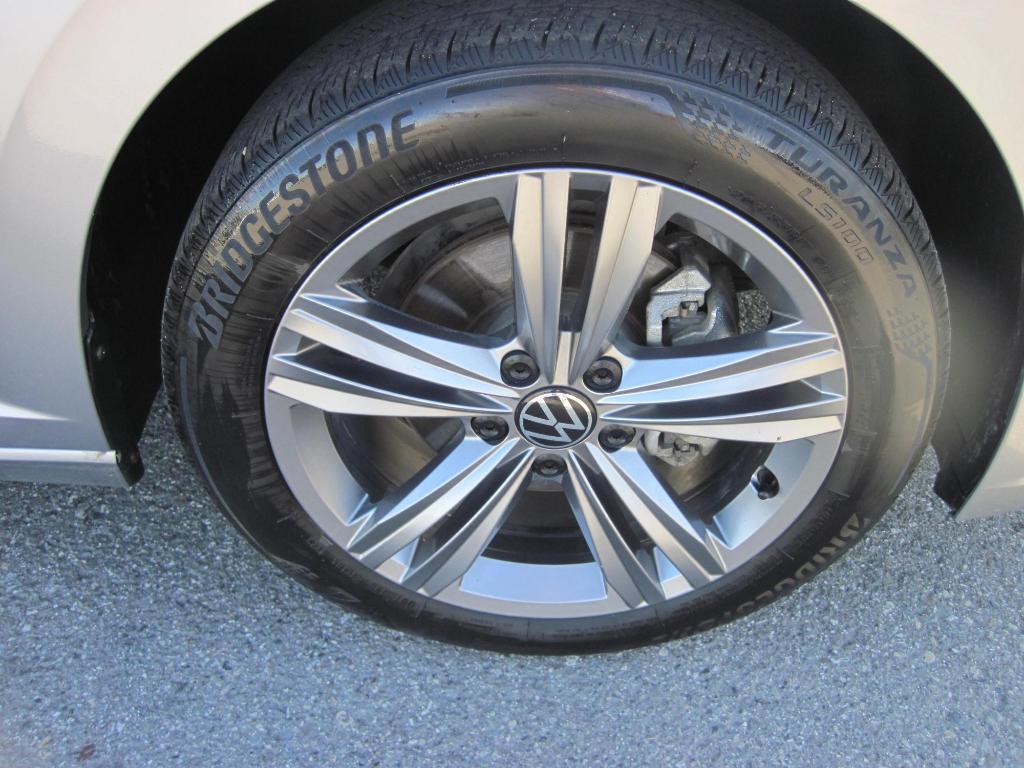 used 2024 Volkswagen Jetta car, priced at $23,950