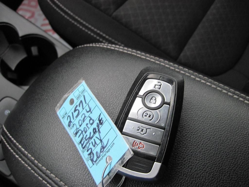 used 2024 Ford Escape car, priced at $24,950