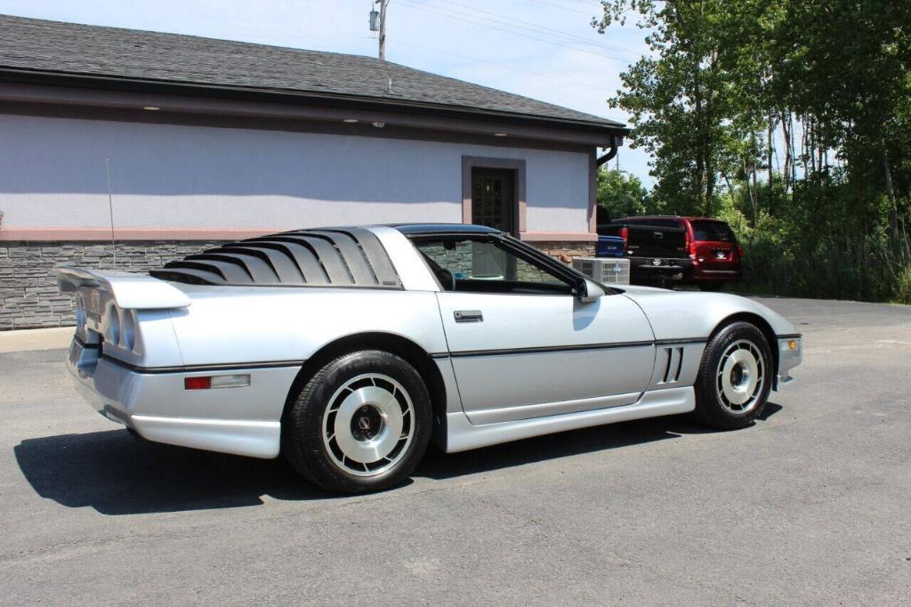 used 1985 Chevrolet Corvette car, priced at $12,995